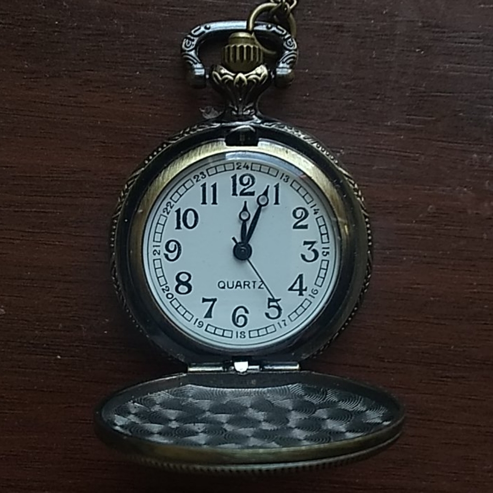 Rustic Chain Clock Open Locket - image 2
